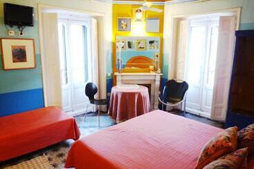 مسافرخانه Casa De Huespedes Dolce Vita