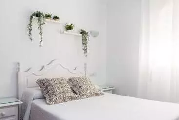 فندق Hostal Restaurante La Giralda