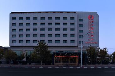 호텔 Ramada Plaza Altin Kayisi