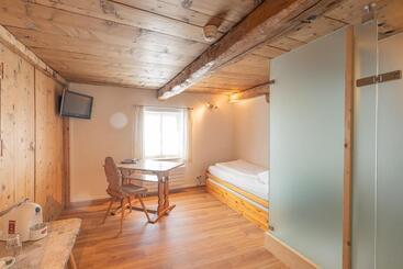 ペンション Gasthaus & Hotel Berninahaus