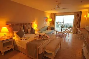 Hotel Andriake Beach Club