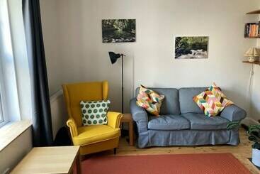 2 Bed House In Dartmoor National Park Town Cottage