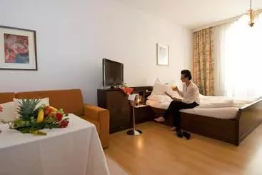 Отель Schärdinger Hof