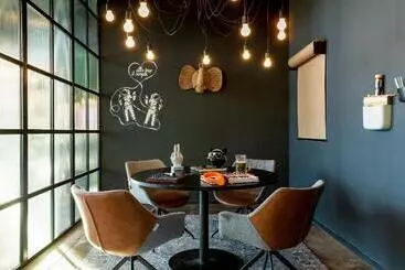 ホテル Moxy Glasgow Sec