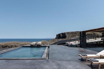 Appart'hotel Colombos Beachfront