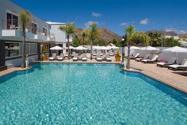 פנסיון Suite Room For 5