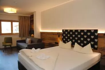 בית מלון כפרי Resort Schrofenblick