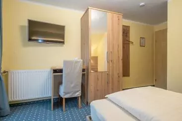 ベッドアンドブレックファースト Pension Falkensteiner