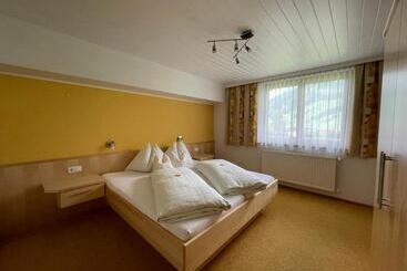 בית מלון כפרי Garni Burger