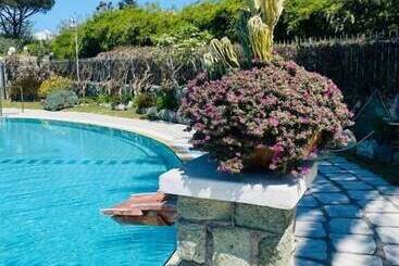 בית מלון כפרי Ideal