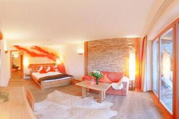 Hotel Feuriger Tatzlwurm