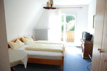 Bed and Breakfast Gasthaus-pension Waldhaus