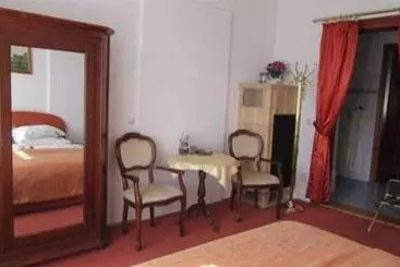 تختخواب و صبحانه Pension Villa Marie