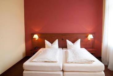 בית מלון כפרי City  Garni