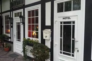 Отель Gasthof Altes Farmhaus Und Apartment