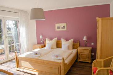 Отель Am Wulfter Turm Sportpark