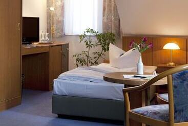 ホテル Und Restaurant Gartenstadt Erfurt