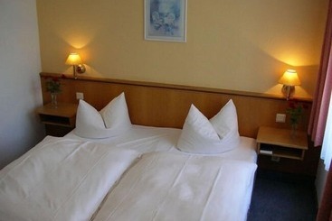 Отель Goldene Sonne