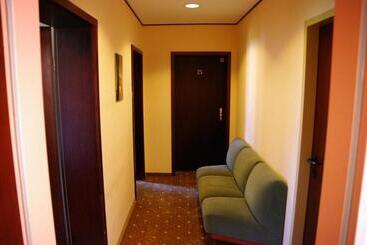 Landhotel Goldener Löwe Mit Pension Am Taurastein