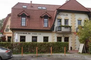 בית מלון כפרי Prohibicja Peter's Pub