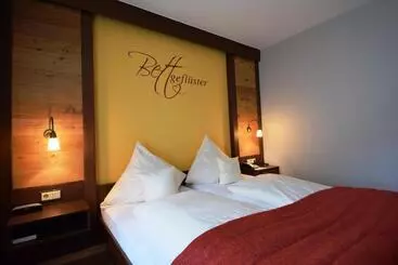 Отель Zum Waldnaabtal