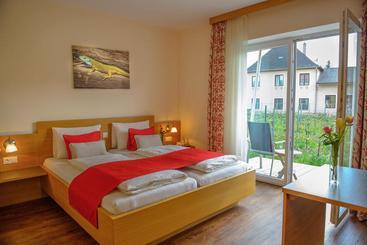 بنسيون Garni Weinquadrat