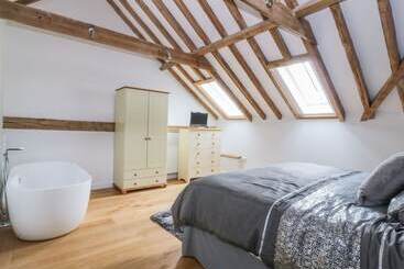 コテージ Grange Barn