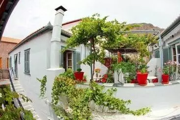 پانسیون Glaros Guesthouse