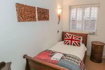 کلبه Fawcet House