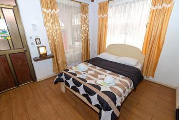 هاستل Santa Cruz Backpackers Hostal