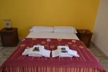 Hotel Cabañas Y Hostal Las Marias