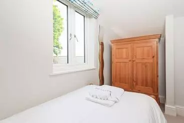 Casa Rurale Keepers Lodge, Hillfield Village