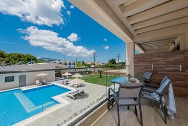 Aparthotel Mystique Luxury Suites & Maisonettes