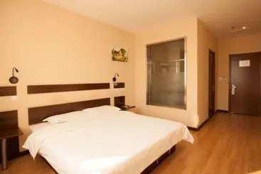 Hotel Greentree Inn Dalian Ganjingzi District Airport New District Lazishan Express