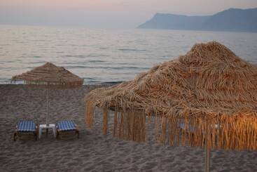 Отель Mesogios Beach