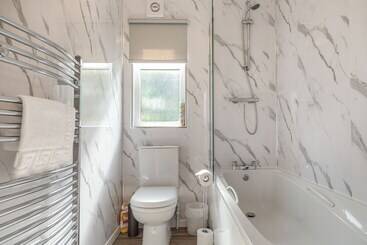 별장 2 The Beeches