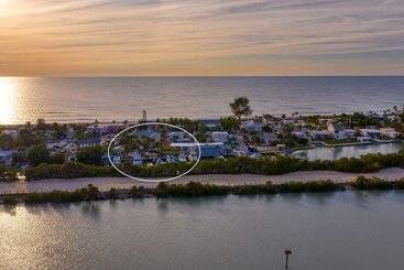 Hotel Escape Resort & Marina