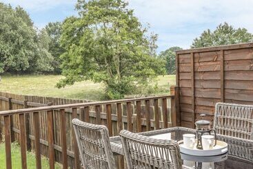 קוטג'' Old Hall Barn 1