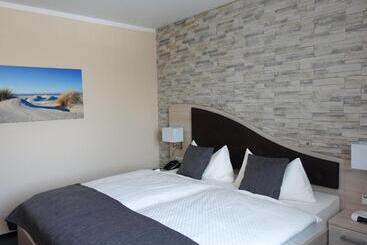 Отель Prinz Heinrich