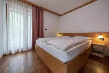 Отель Residence Kristall Fiemme Holidays