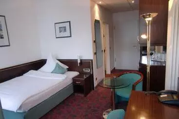 Отель Schloss Schwarzenfeld