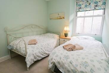 Little Brook Cottage