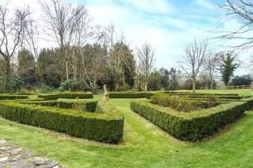 Standard Hill Cottage