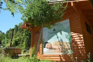 Cabane Traumaco Lodge