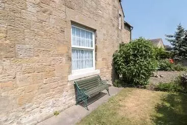 Middle Cottage
