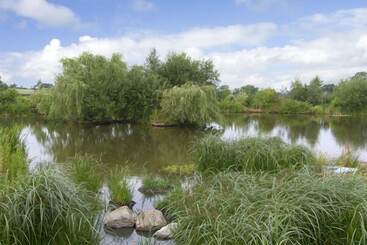 קוטג'' The Coach House