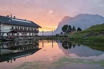 簡易ホテル Mahlknechthuette Seiseralm