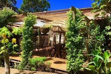 Pensão Aloha Suites