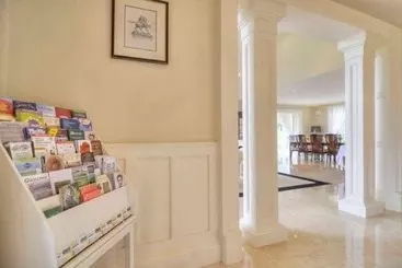 Lakeview Lodge Bed And Breakfast