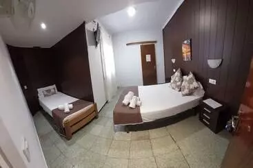 Majatalo Hostal Creus